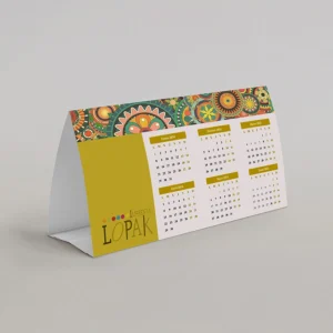 Impresión de calendarios de mesa triangulares baratos automontables 10x21cm